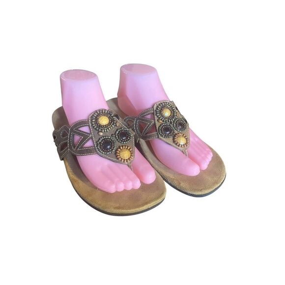 Minnetonka Open Toe Brown Beaded Jeweled Front  Flip Flop Sandals Wm’s Sz 7 - Picture 1 of 9